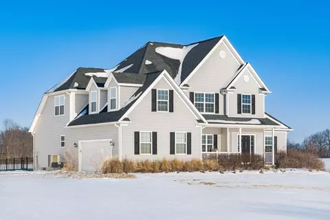 1412 Amity Rd, Galloway, OH 43119