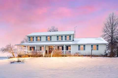 16631 Kaylor Rd, Danville, OH 43014