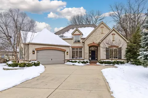 693 Lindsey Marie Ln, Columbus, OH 43235