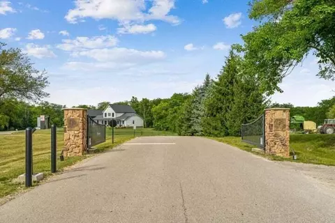 8232 Ballantyne Ct, Plain City, OH 43064