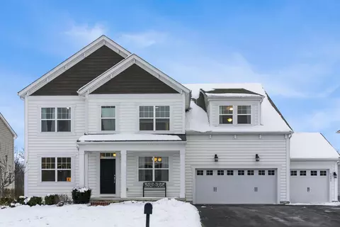 4890 Pinnacle Woods Dr, Grove City, OH 43123
