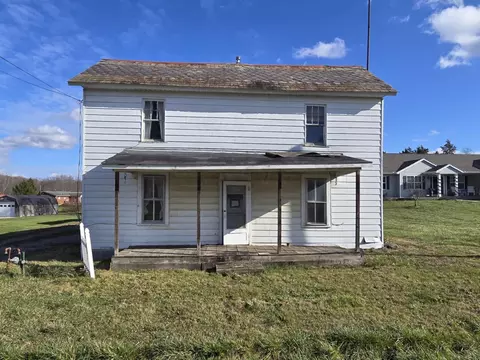 4100 Big Muskie Dr, Chandlersville, OH 43727