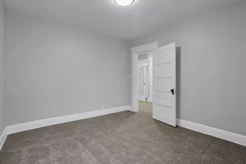 Bedroom - 355 E 5th Ave, Lancaster, OH 43130 photo 10 of 13