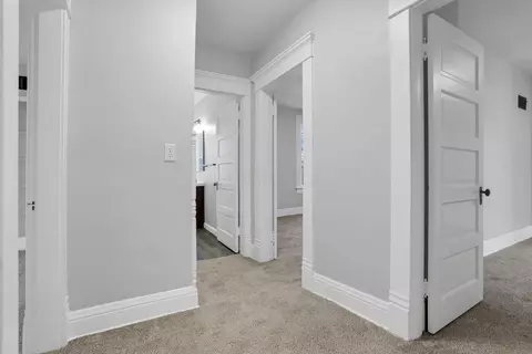 Entry Way - 355 E 5th Ave, Lancaster, OH 43130 photo 6 of 7