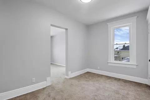 Bedroom - 355 E 5th Ave, Lancaster, OH 43130 photo 11 of 13
