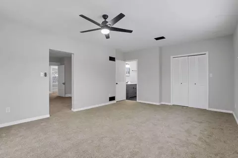 Bedroom - 355 E 5th Ave, Lancaster, OH 43130 photo 2 of 13
