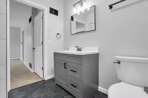 Bath - 355 E 5th Ave, Lancaster, OH 43130 photo 3 of 3