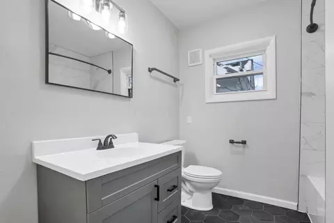 Bath - 355 E 5th Ave, Lancaster, OH 43130 photo 1 of 3