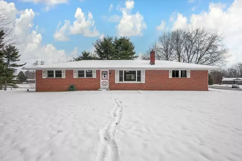 11 Clover Ct, Granville, OH 43023