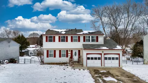 1856 Cherrywood Dr, Newark, OH 43055