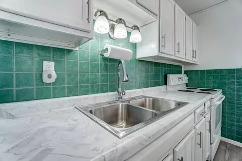 Kitchen - 1065 Sunshine St, Circleville, OH 43113 photo 3 of 3