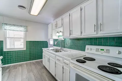 Kitchen - 1065 Sunshine St, Circleville, OH 43113 photo 1 of 3