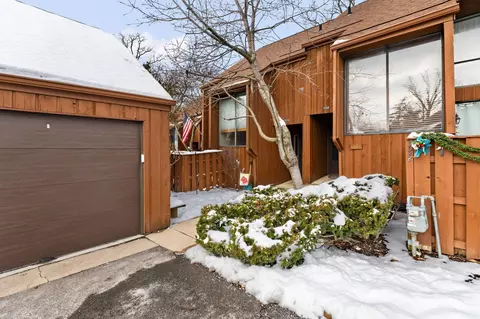 5096 Grasshopper Ln #6, Westerville, OH 43081