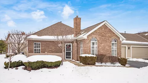 746 Windward Ln, Gahanna, OH 43230