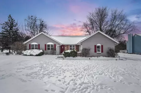 8181 W Ohio State Ln NW, Lancaster, OH 43130