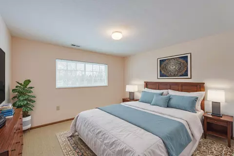 Bedroom - 2002 Farmbrook Cir N #4, Grove City, OH 43123 photo 12 of 14