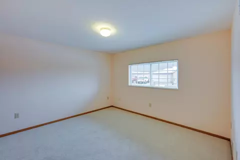 Bedroom - 2002 Farmbrook Cir N #4, Grove City, OH 43123 photo 9 of 14