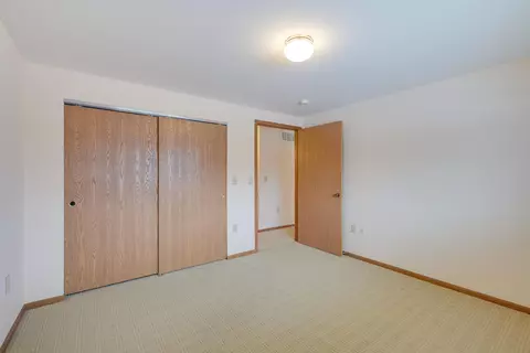 Bedroom - 2002 Farmbrook Cir N #4, Grove City, OH 43123 photo 13 of 14