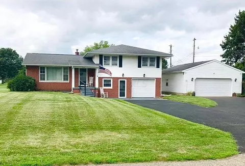368 Ludwig Dr, Circleville, OH 43113 photo 1