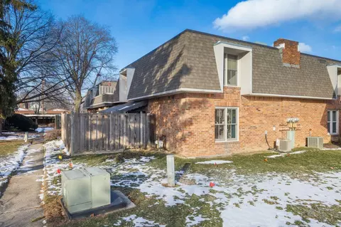 1524 Lafayette Dr #A, Columbus, OH 43220
