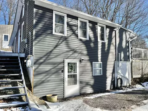 304 High St, Brinkhaven, OH 43006