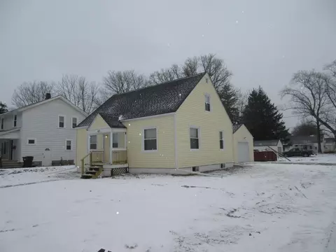 62 Pierce Ave, Newark, OH 43055