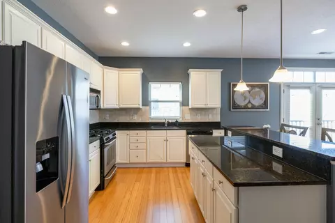 2329 Keep Pl, Columbus, OH 43204 photo 9