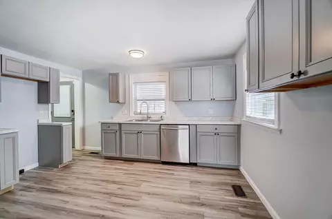 Kitchen - 2504 Hilldale Rd, Springfield, OH 45505 photo 1 of 4