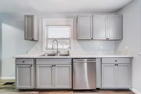 Kitchen - 2504 Hilldale Rd, Springfield, OH 45505 photo 2 of 4