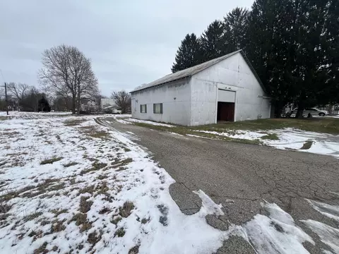 23 Maple Ave, Utica, OH 43080 photo 2