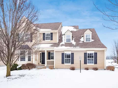 4072 Scenic View Dr, Powell, OH 43065
