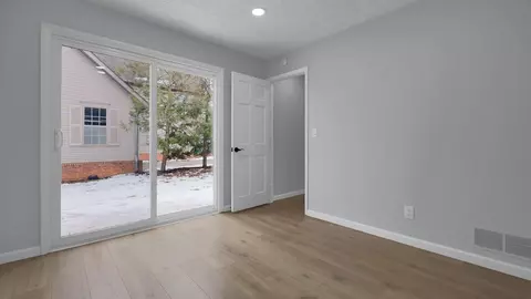 Bedroom - 566 Willow Ln, Circleville, OH 43113 photo 6 of 7