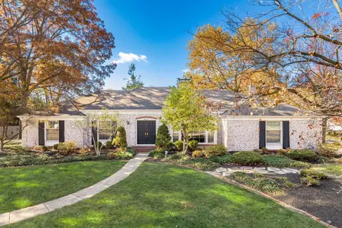 3601 Hythe Ct, Columbus, OH 43220