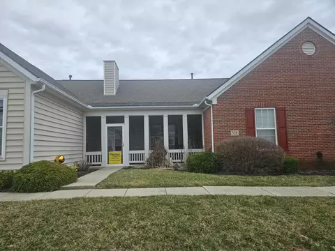 526 Hickory Bluff Dr, Columbus, OH 43213