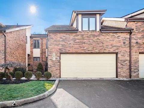 2471 Sherwood Villa #17, Upper Arlington, OH 43221