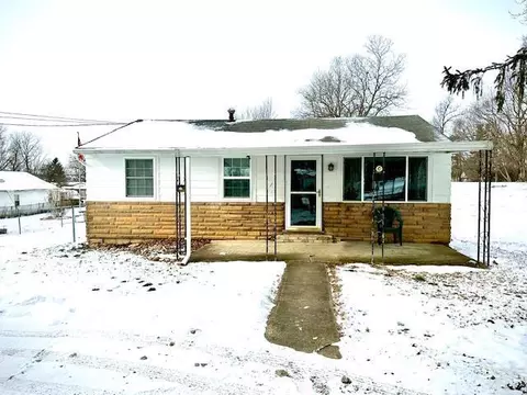749 Barr Dr SW, Lancaster, OH 43130