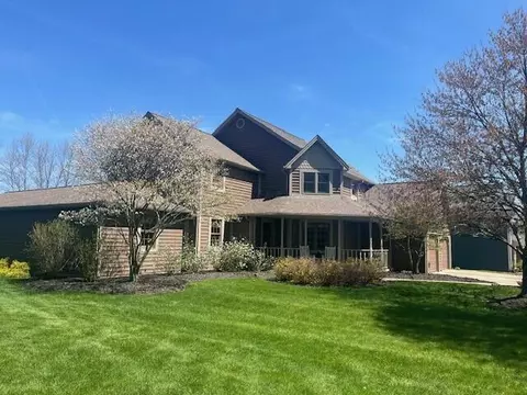 1326 Chaucer Ct, Marion, OH 43302