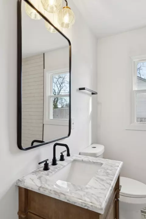 Bath - 209 Pingree Dr, Worthington, OH 43085 photo 1 of 3