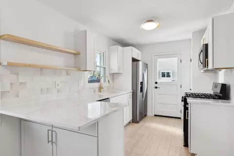 Kitchen - 209 Pingree Dr, Worthington, OH 43085 photo 1 of 2