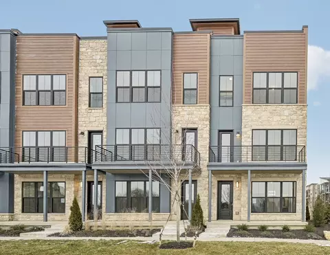 2248 Quarry Trails Dr, Columbus, OH 43228