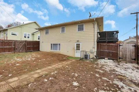 Exterior - 115 Pool St, Lancaster, OH 43130 photo 11 of 11
