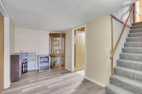 Entry Way - 115 Pool St, Lancaster, OH 43130 photo 6 of 7