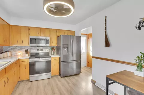 Kitchen - 115 Pool St, Lancaster, OH 43130 photo 2 of 4