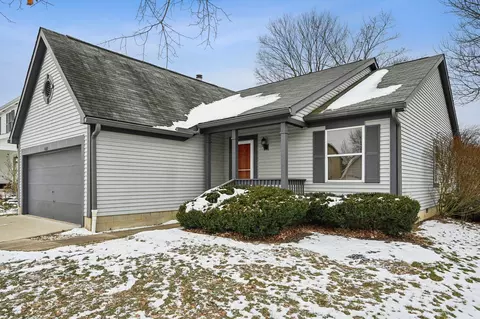 1488 Clovenstone Dr, Columbus, OH 43085