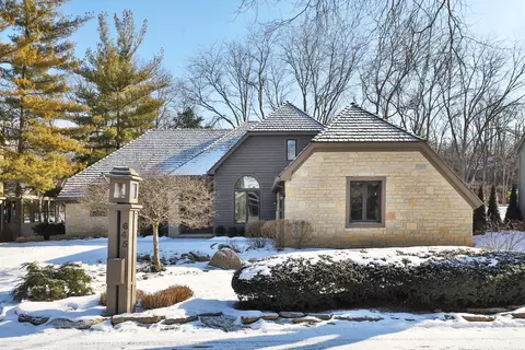 6456 Quarry Ln, Dublin, OH 43017