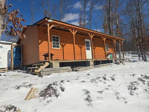 6361 Vore Ridge Rd, Athens, OH 45701