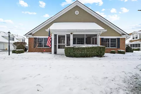 258 Black Walnut Dr, Westerville, OH 43082