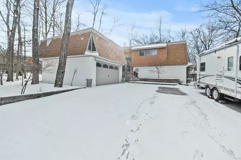 61 Forest Ridge Dr, Columbus, OH 43235