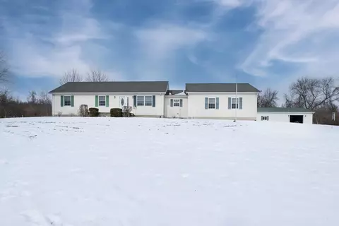 8359 New Delaware Rd, Mount Vernon, OH 43050