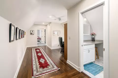 Entry Way - 2688 E Broad St, Bexley, OH 43209 photo 9 of 12
